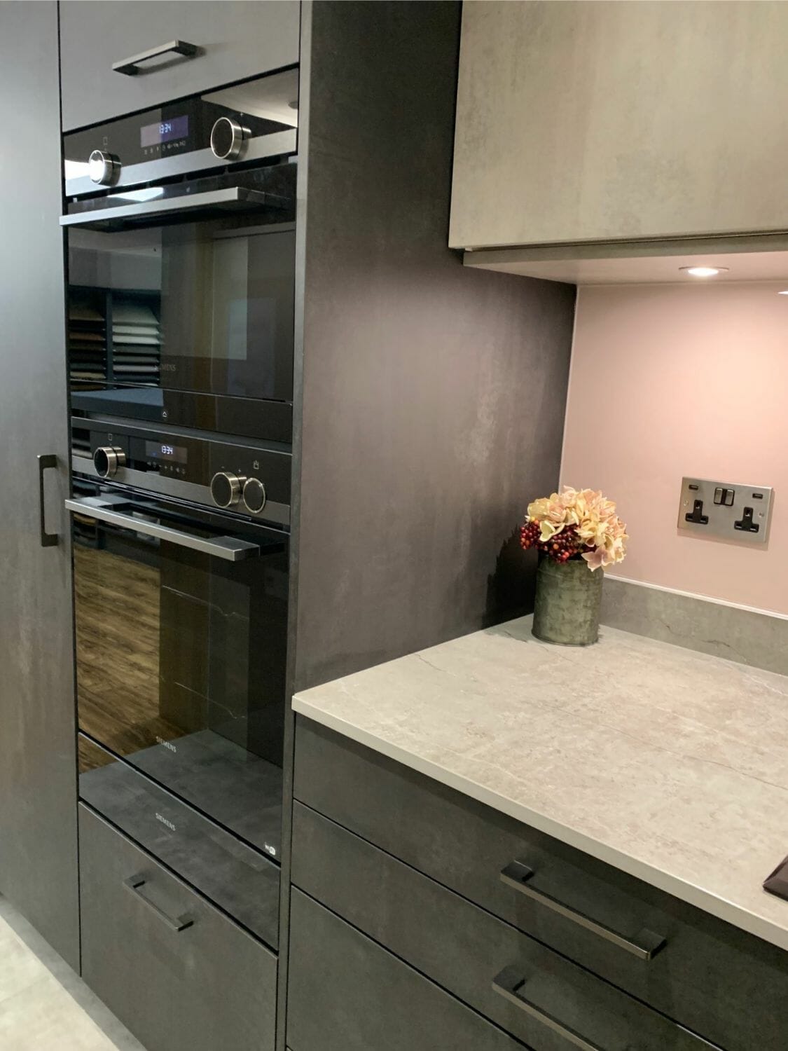 Keller & Siemens Cameo (1) Keller & Siemens Cameo (1)